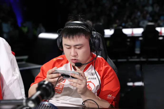 晋级S组，AG发布赛后返图并配文：S组我们继续加油